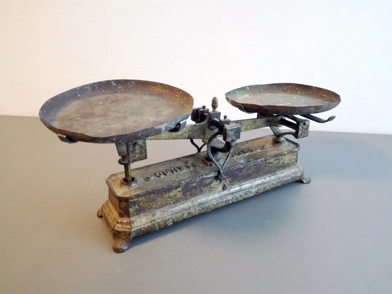 balanza 2platos sobremesa mercado comercio metal 22x60.5x13.5-24 1u